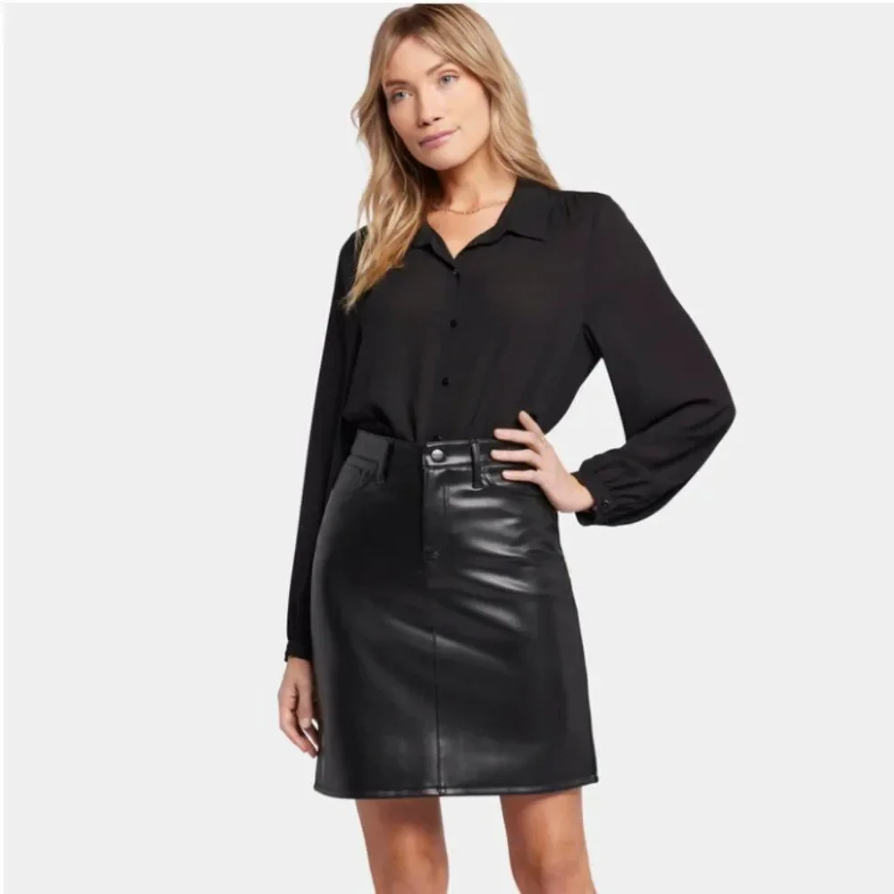 NEW NYDJ Sculpt-Her Black Faux Leather 5 Pocket Skirt Size 4
